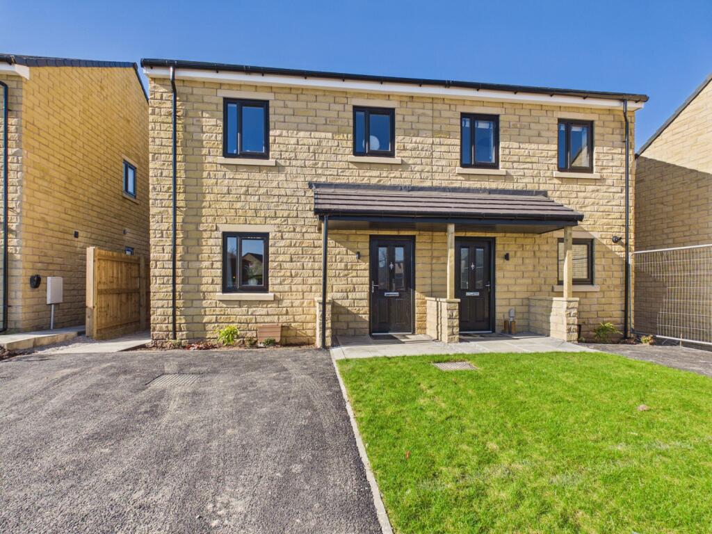 Main image of property: 64 Hallsteads Dove Holes, Dove Holes, Buxton, SK17 8BT