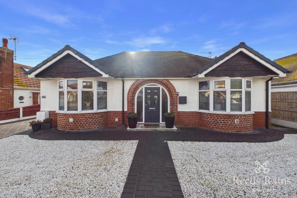 2-bed bungalow on Burns Drive, Rhyl, Denbighshire, LL18, £320,000