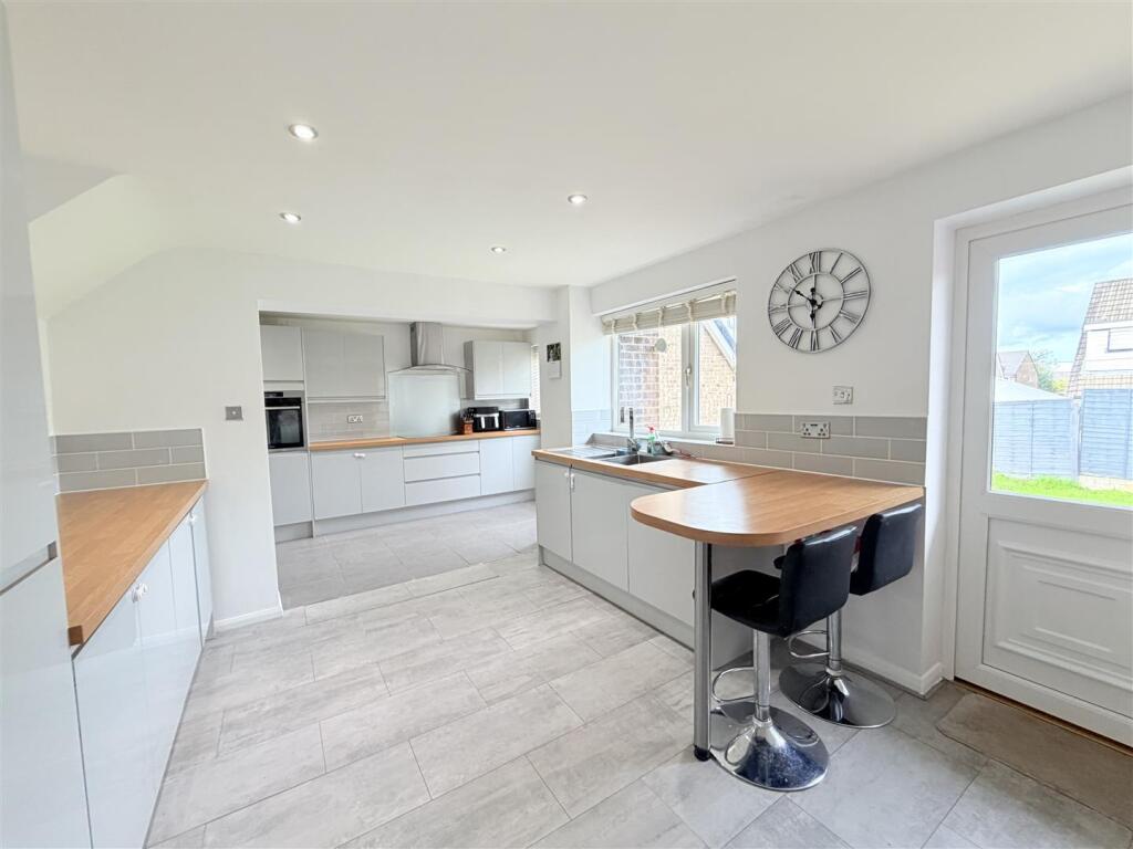House in Tameside, Matley - View 2