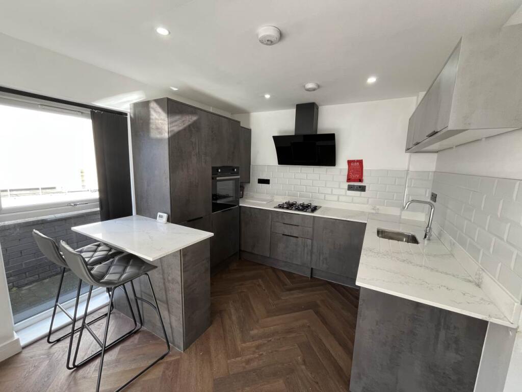 Main image of property: Arbour Edge,  King George V Drive East, Heath