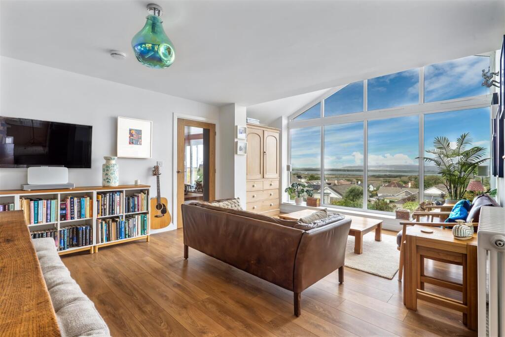 House in Exeter - View 5