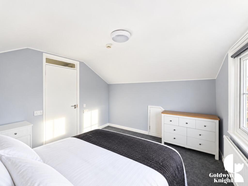 Apartment in Watford - More