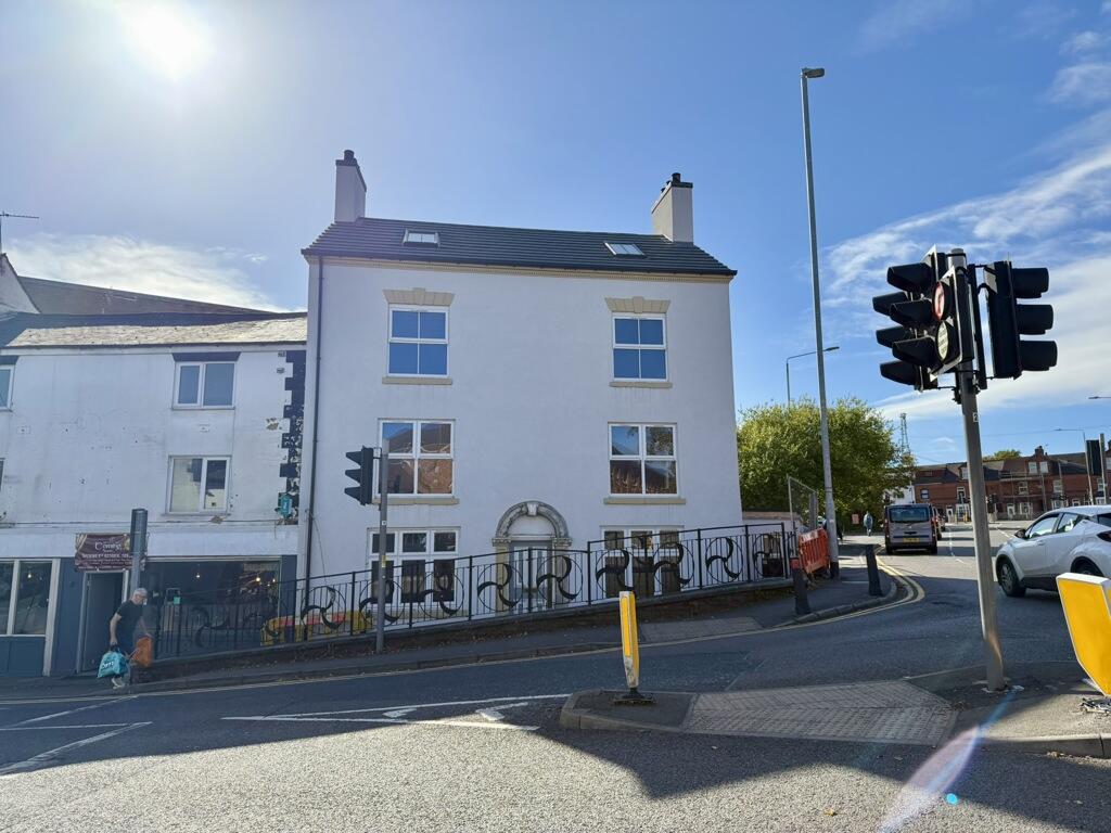 Main image of property: Mansion Street, Hinckley, Leicestershire, LE10 0AU