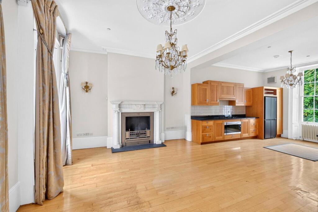 House in London - More