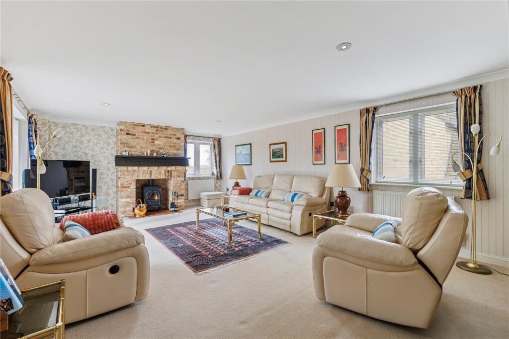 The Paddocks, Bourton-on-the-Water, Cheltenham, Gloucestershire, GL54 photo 3