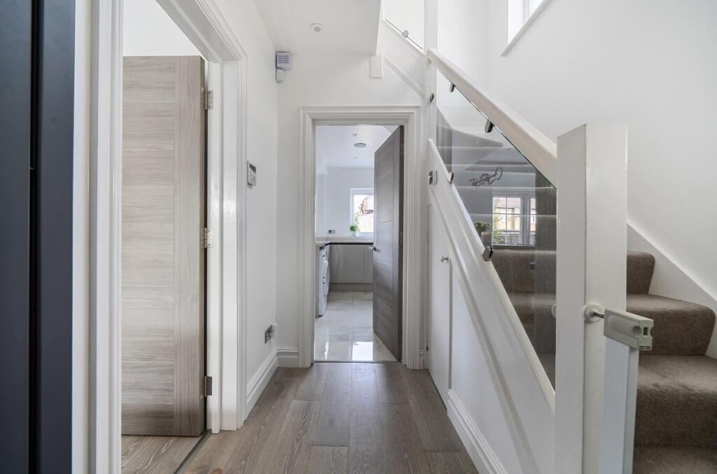 House in Enfield - View 2