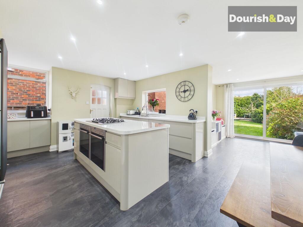 Sherwood Avenue, Stafford, ST17 photo 2