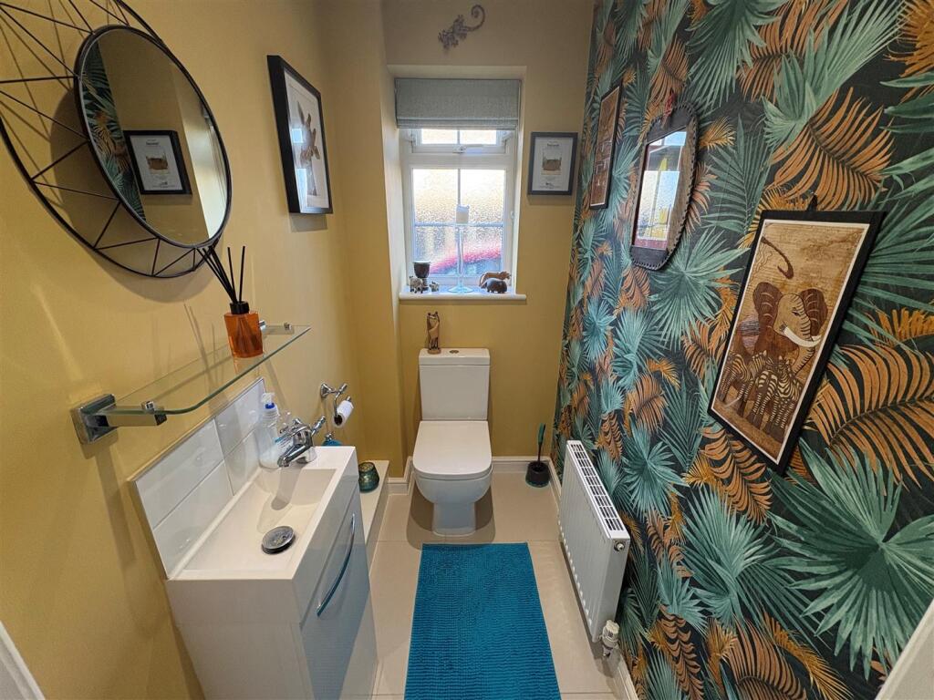 Additional image 11 of Cross Lane, Queensbury, Bradford