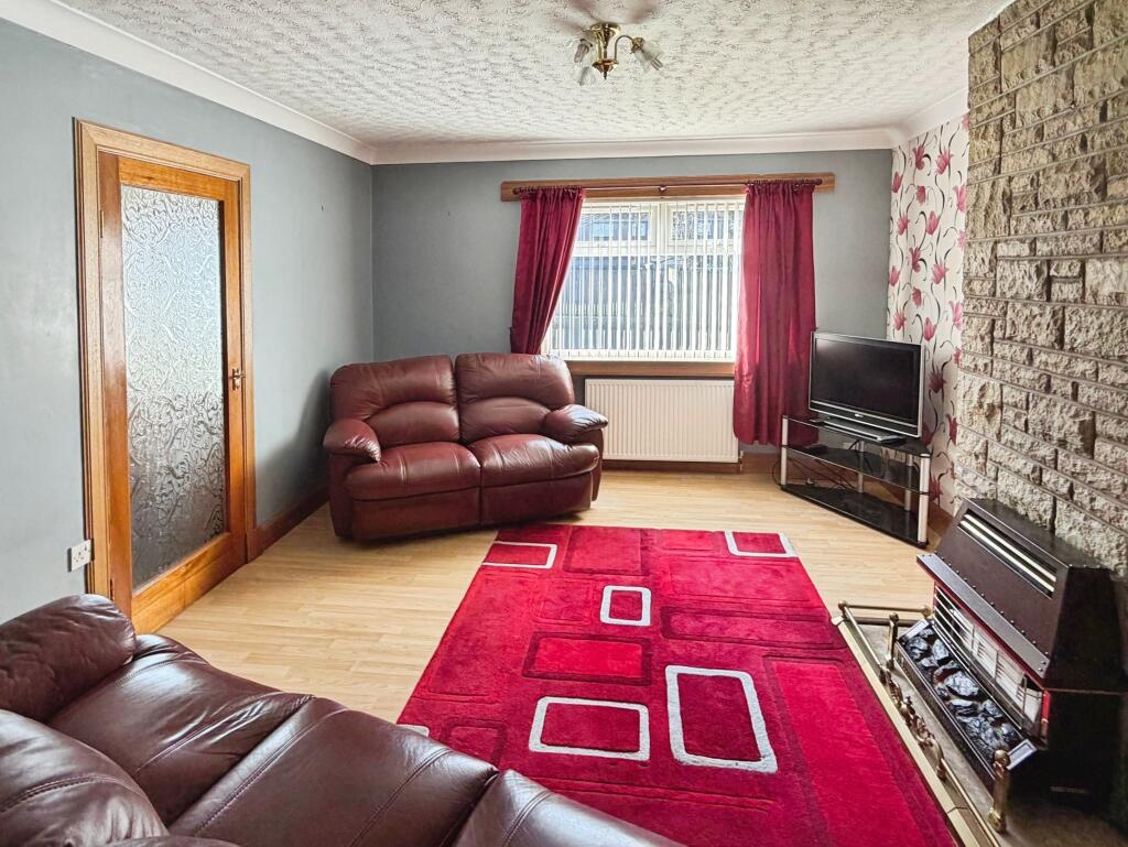 St Andrews Court, Larbert, FK5 photo 3