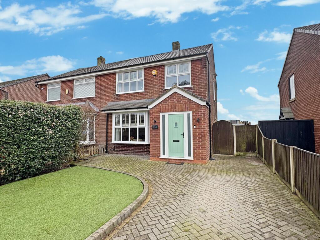3-bed semi-detached on Lee Bank, Westhoughton, BL5, £290,000
