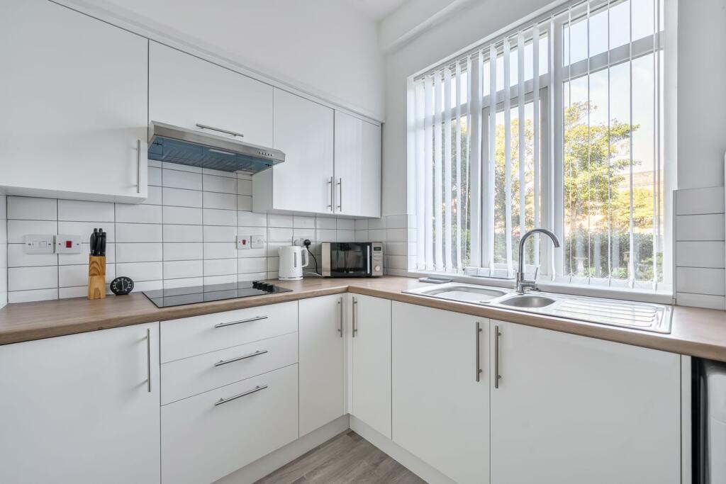 Apartment in Preston - View 2