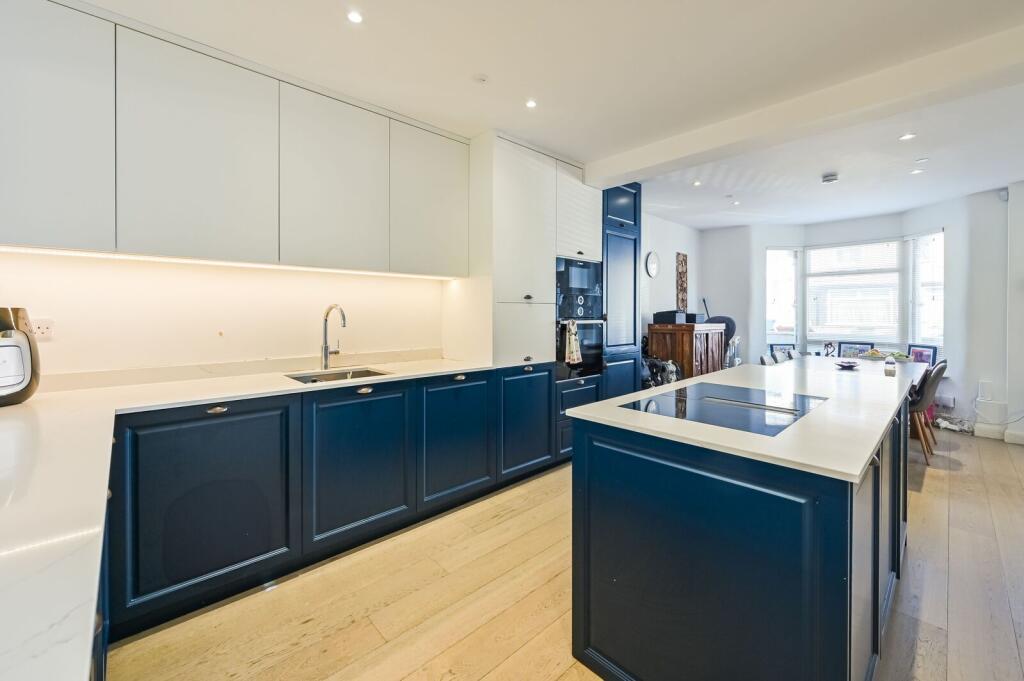 House in London - View 4