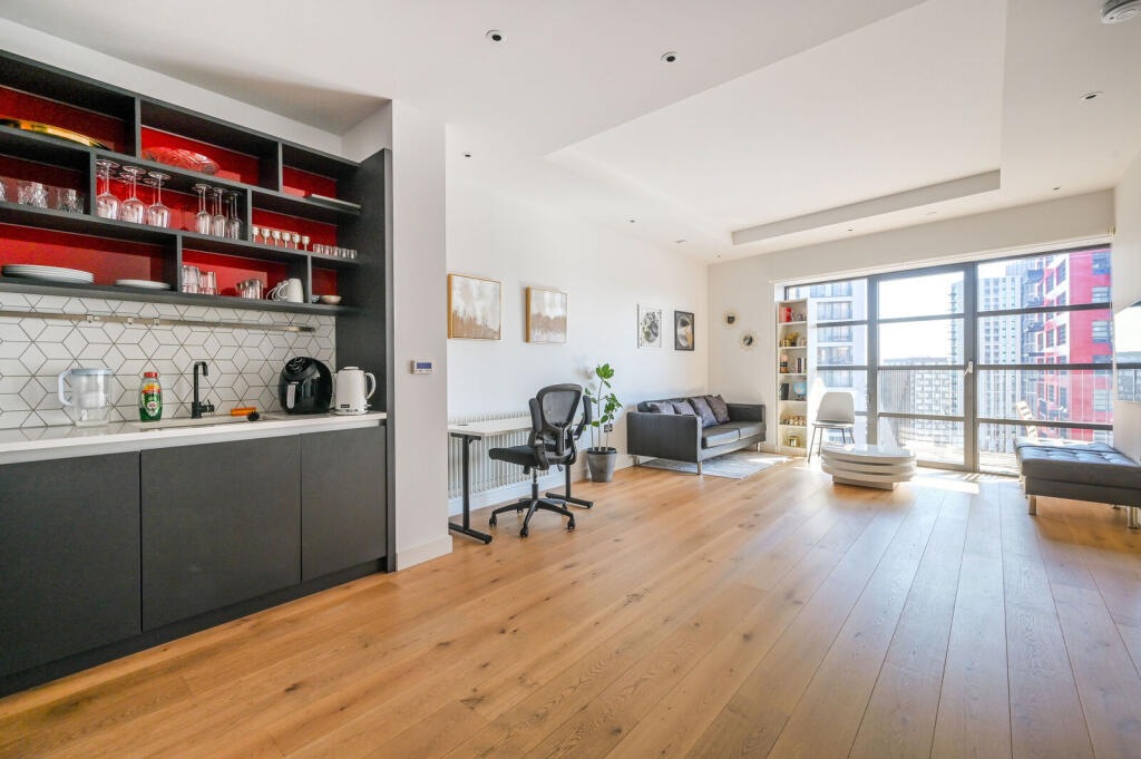Main image of property: Amelia House, Tower Hamlets, London, E14