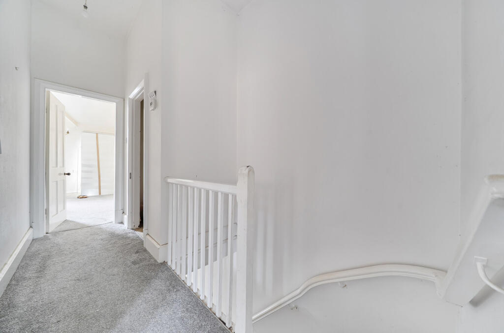 House in Nottingham, Long Eaton - More