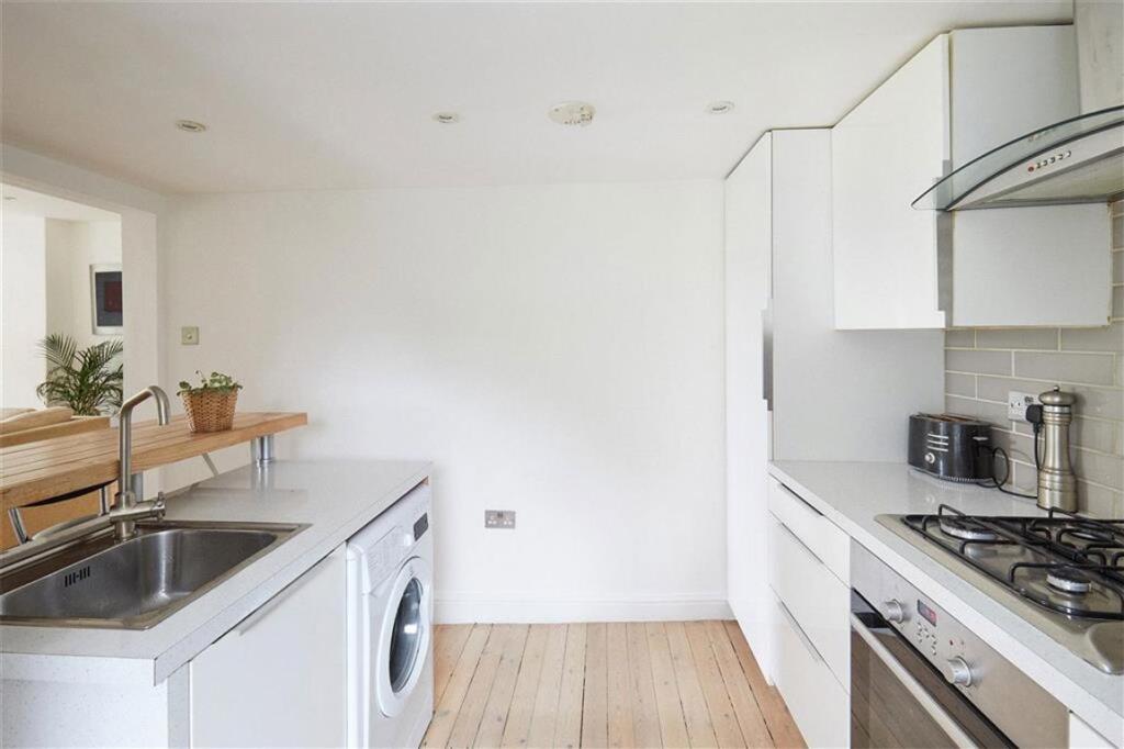 Apartment in London, Mortlake - View 5