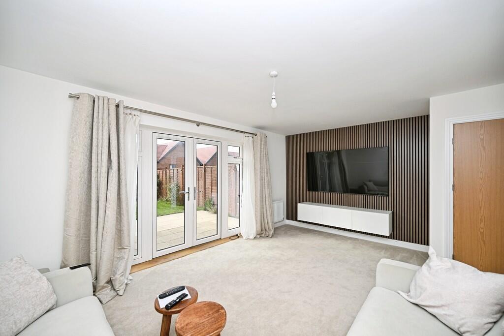 Shaughnessy Way, Houlton, Rugby photo 4