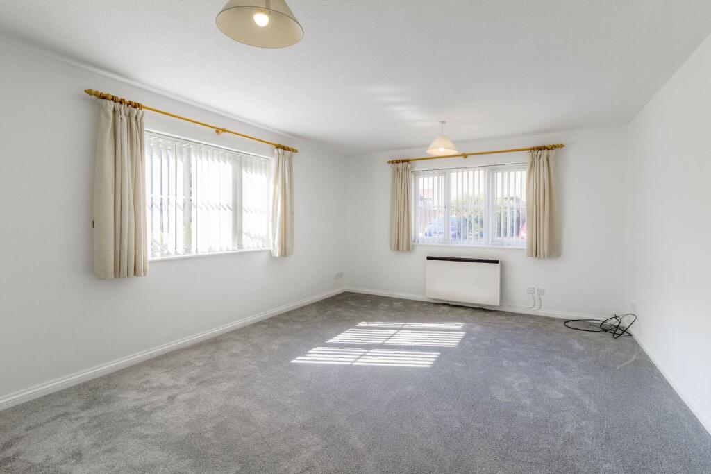 Apartment in Newport Pagnell, Green Park - View 5