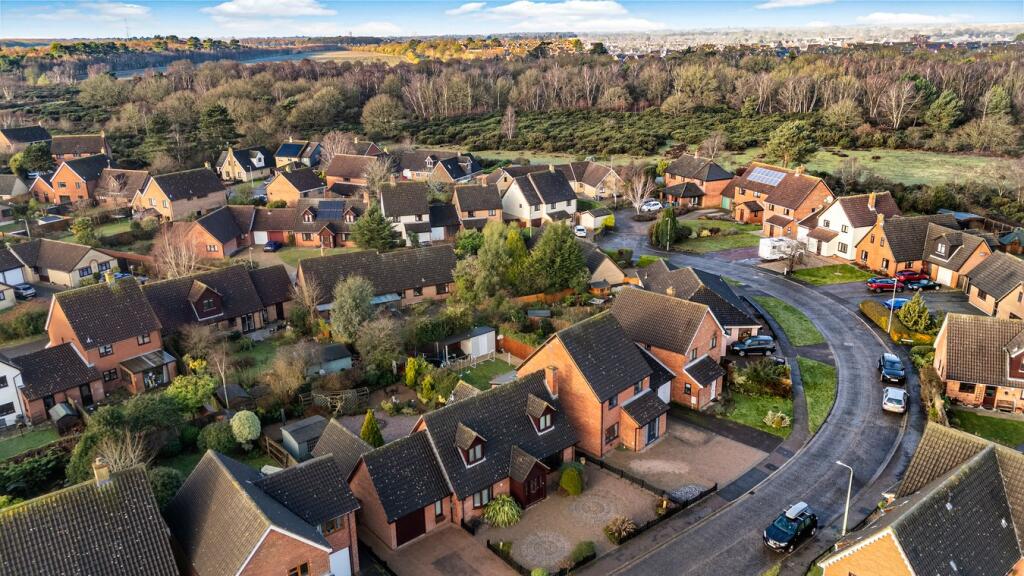 Harvesters Way, Ipswich, Martlesham Heath, IP5 photo 2
