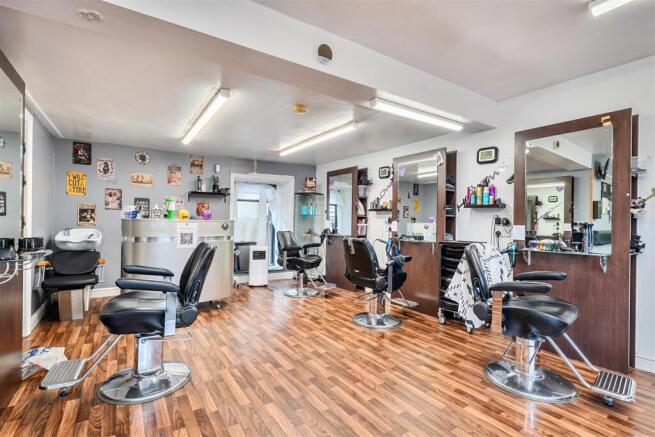 7 The Bridge, Chippenham, Wiltshire, SN15 1HA | Fr