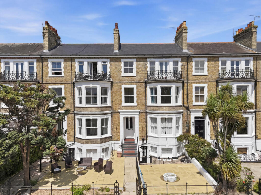 Main image of property: Clifftown Parade, Southend-on-sea, SS1 1