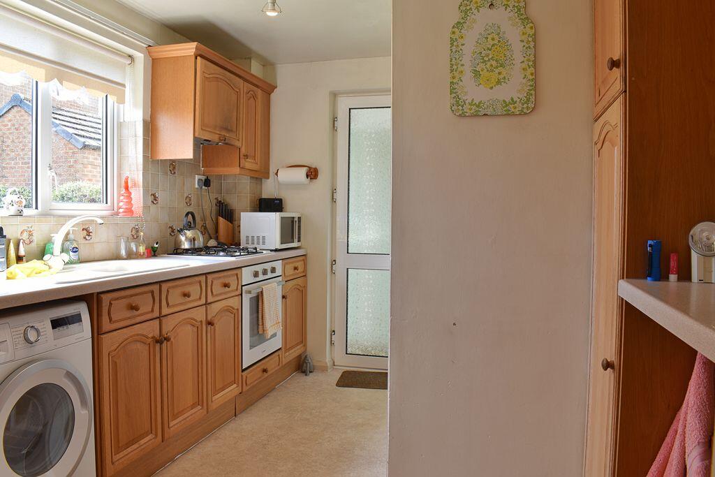 Wolfit Avenue, Balderton - View 5