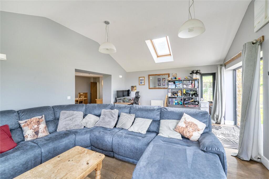 House in Taunton - View 3