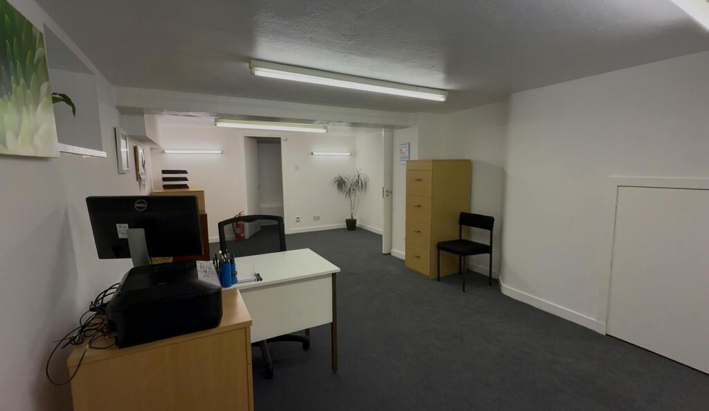 2 Office Area.jpeg