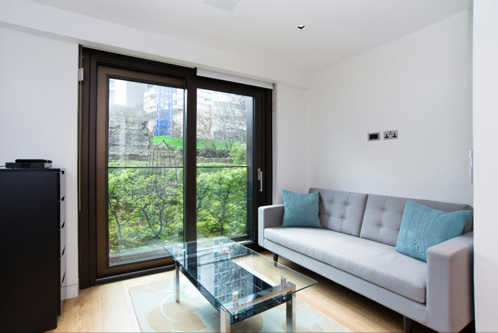 Studio flat for rent