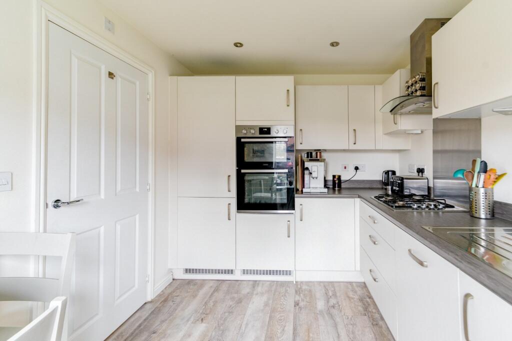 House in Birmingham, Cotteridge - More