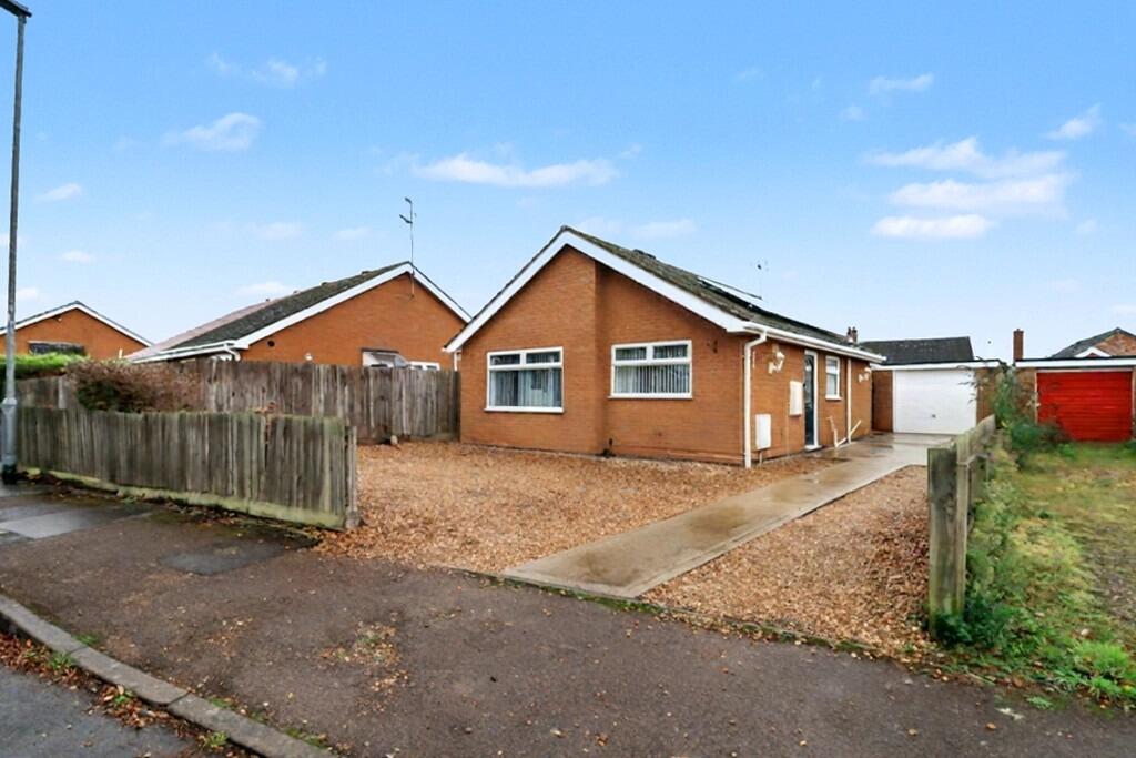 2-bed bungalow on James Close, King's Lynn, Norfolk, PE30, £280,000