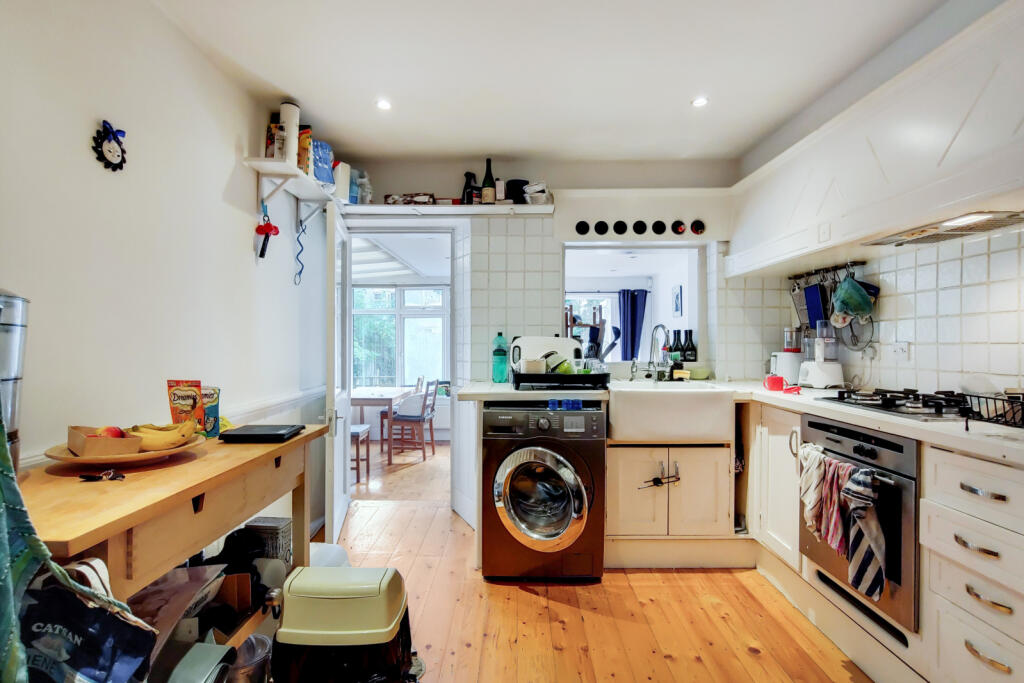 House in London - View 5