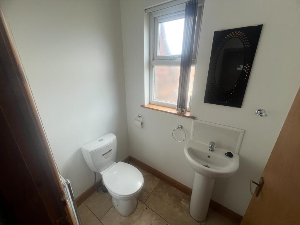House in Nottingham - View 5
