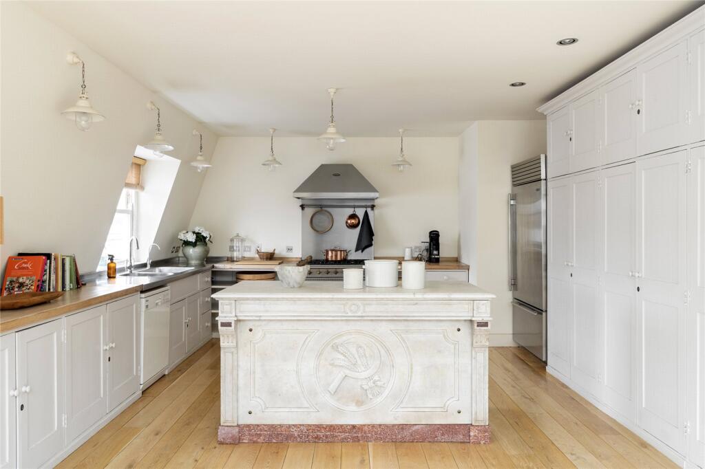 Main image of property: Queen's Gate, London, SW7