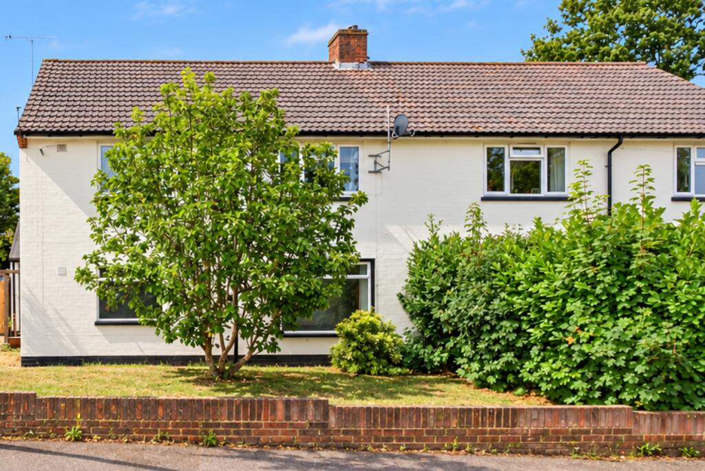 Main image of property: Mandeville Drive, St. Albans, Hertfordshire, AL1