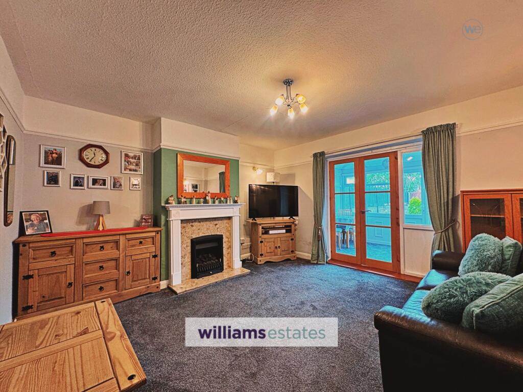 Arfon Grove, Rhyl, LL18 photo 3
