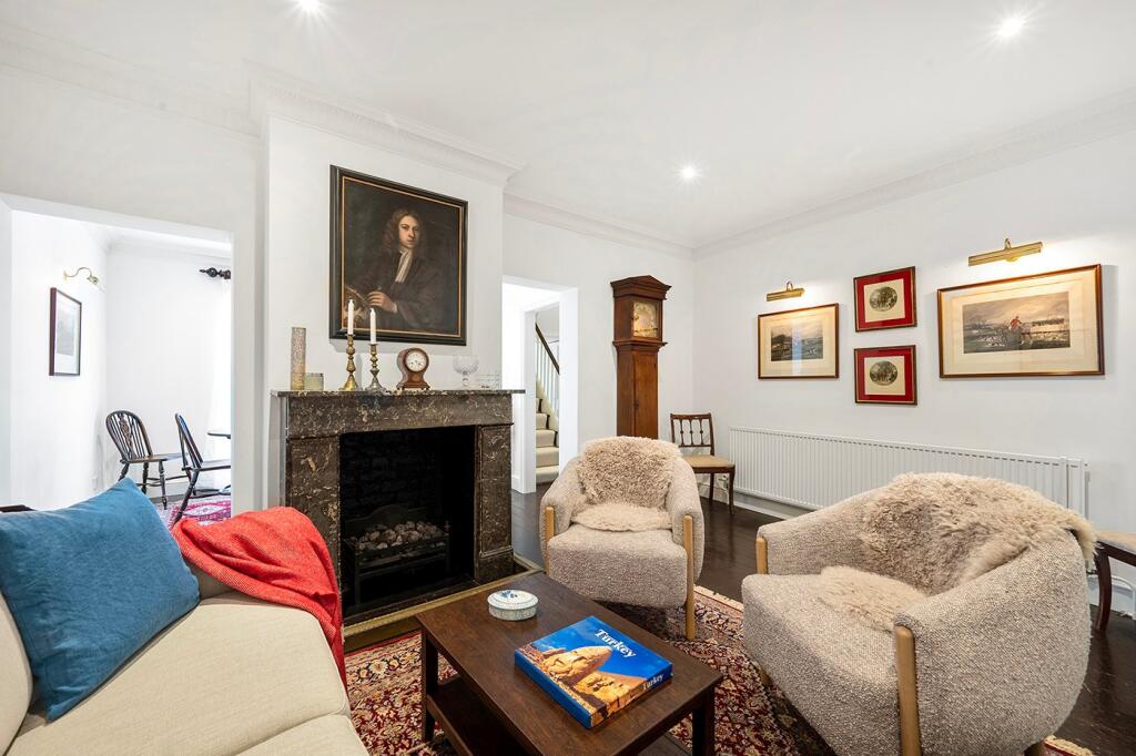 Main image of property: Ann's Close,
Knightsbridge, SW1X