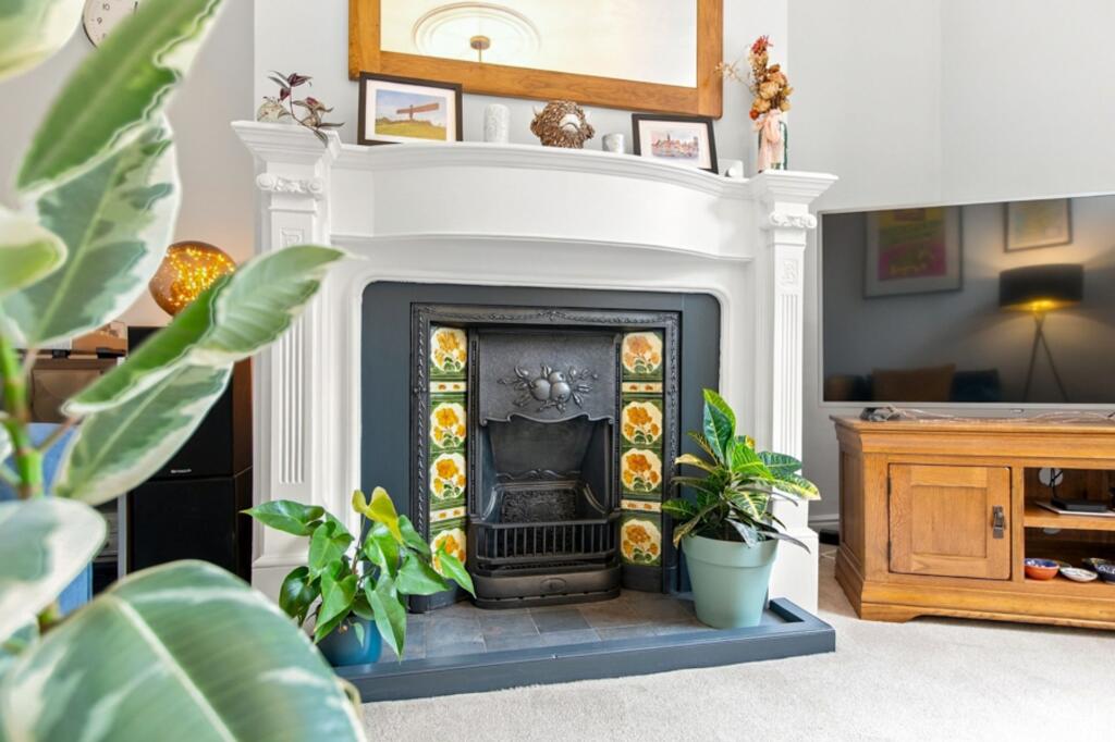 House in Leeds, West Yorkshire - View 4