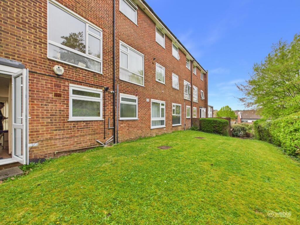 Holmbury Grove, Forestdale, Croydon - View 2