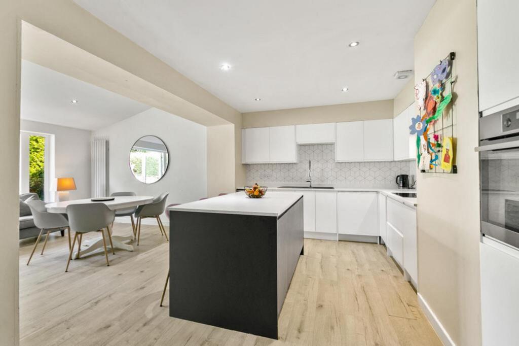 Orchard Drive, Giffnock, G46 photo 4