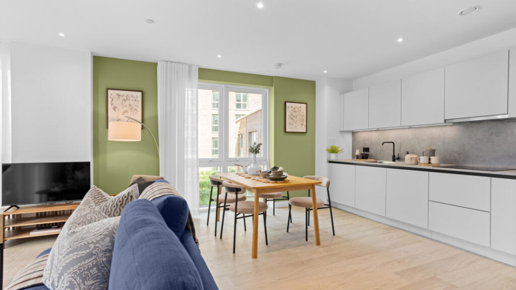 6 Pegler Square
Kidbrooke Village
Greenwich, London
SE3 9GR photo 3
