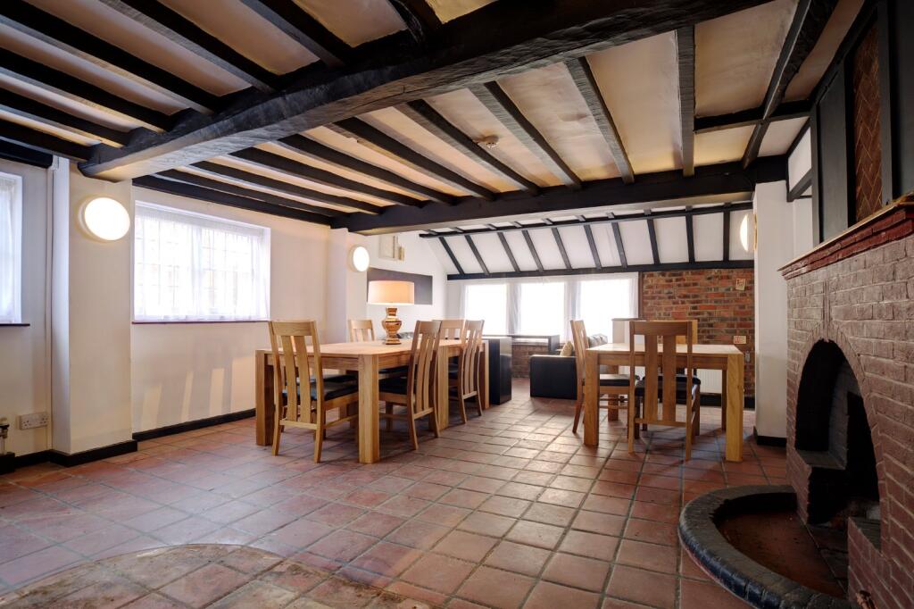 House in Purley on Thames, West Berkshire - View 5