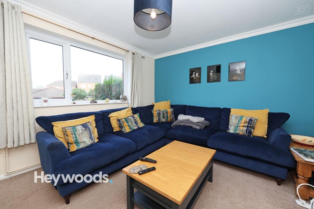 House in Newcastle-under-Lyme, Staffordshire - More