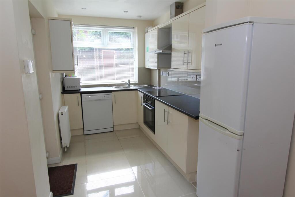 House in Sheffield, Moorfoot, Highfield - View 2