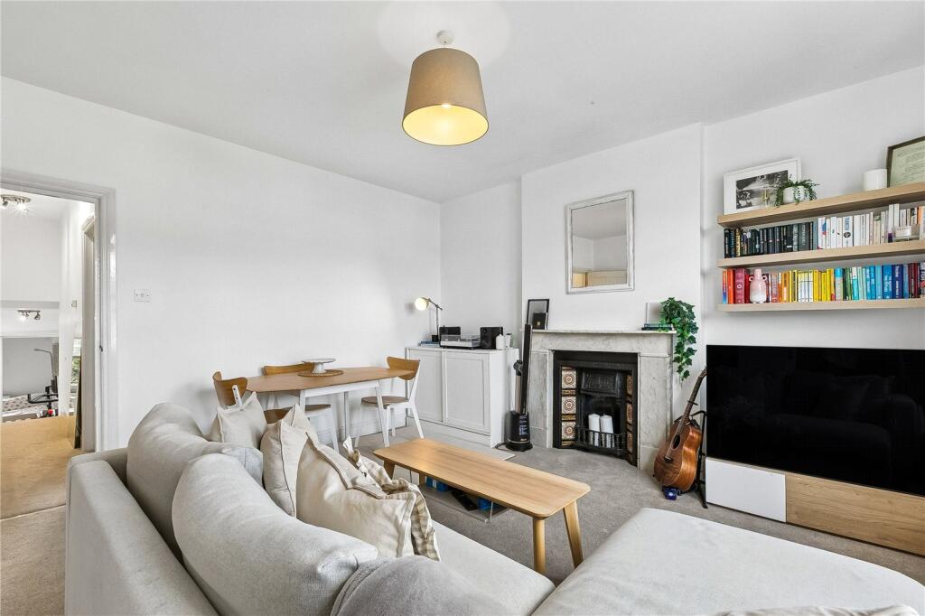 Apartment in London - View 5