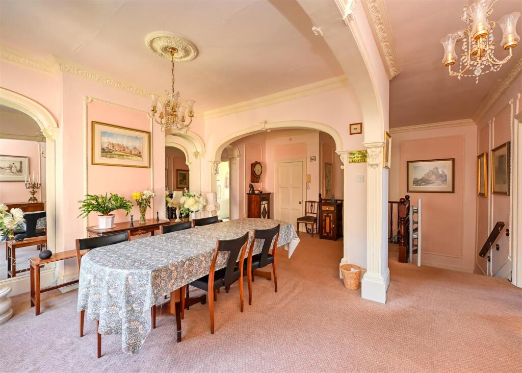 Apartment in Wolverhampton - More