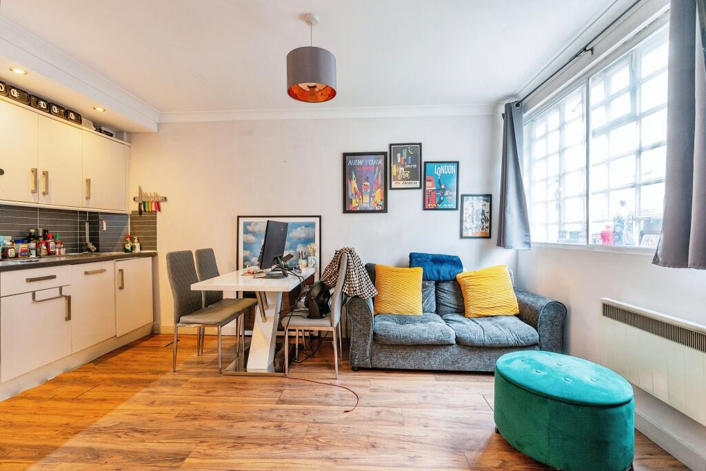 Main image of property: Rheidol Mews, London, London, N1