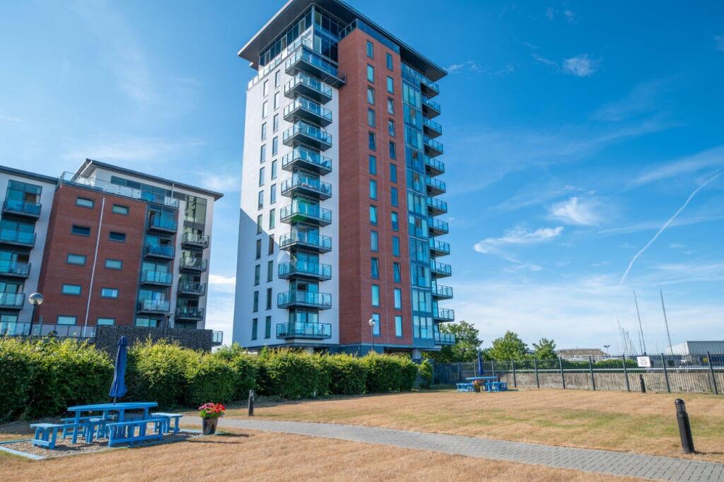 Apartment in Portsmouth - View 2