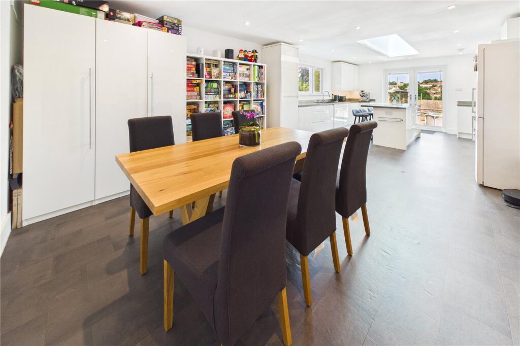 North Road, Midsomer Norton, Radstock, Somerset, BA3 photo 4
