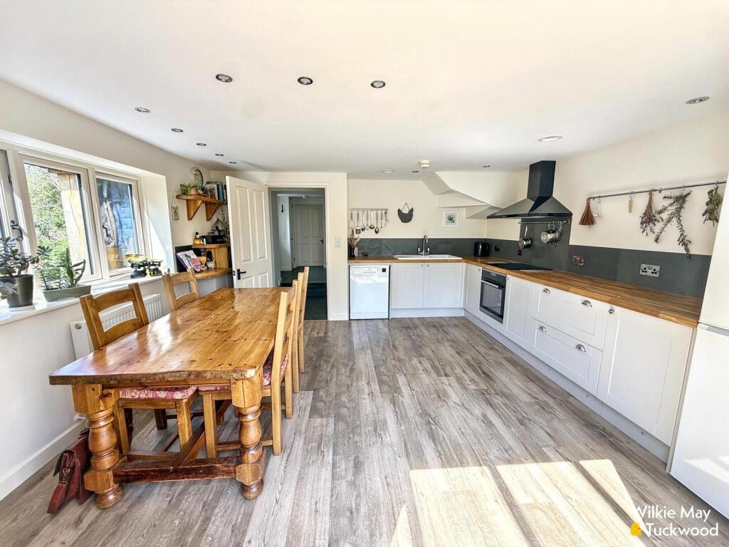 House in Taunton - View 4