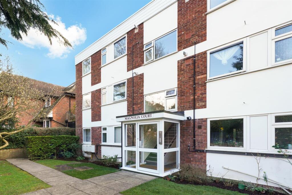 Main image of property: Woodside Grange Road, London, N12 8SZ